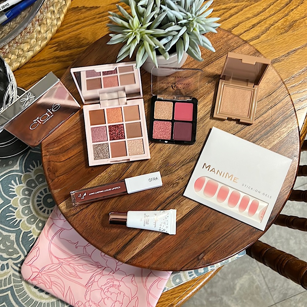 Makeup bundle